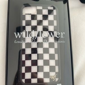 Wildflower Case Brand New fits iPhone 6, 7 and 8